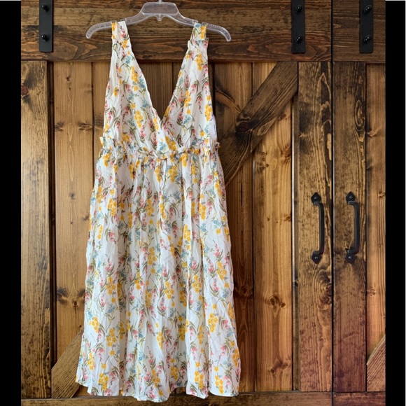 Line & Dot | Dresses | Line Dot Fleur Floral Print Dress | Poshmark
